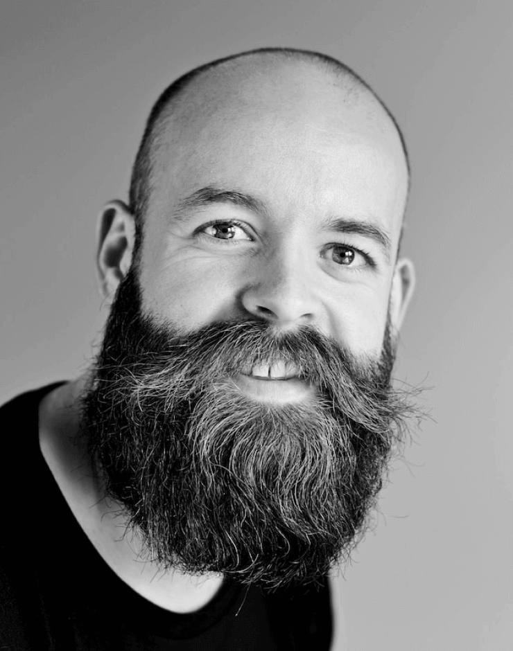 Jean-Marie Pfeiffer, co-fondateur d'O-Zone et passionnée de vols zéro-gravité